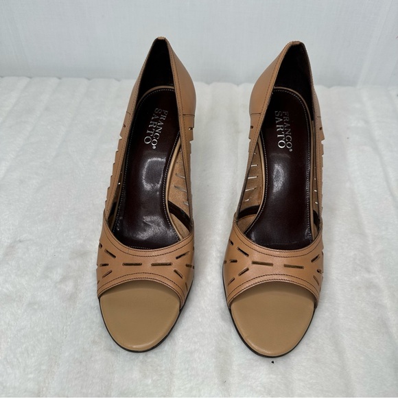 Franco Sarto ♥️ Tan cut out, peep toe Heels sz 10M - Picture 3 of 9